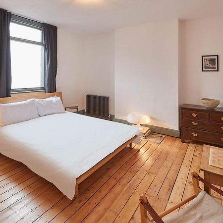 סולטברן-ביי-דה-סי Host & Stay - Emerald Residence מראה חיצוני תמונה